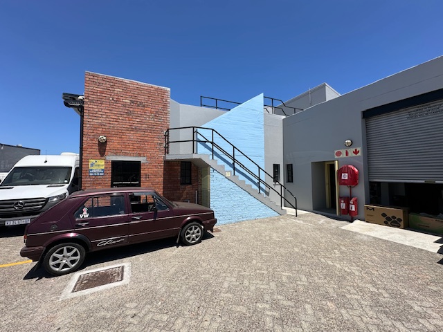 To Let commercial Property for Rent in Maitland Western Cape